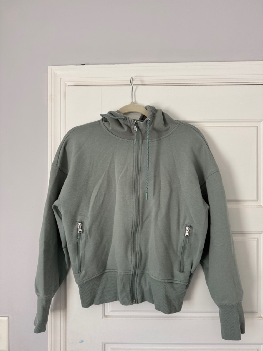 Old Navy Breathable Lightweight Jacket Size Medium